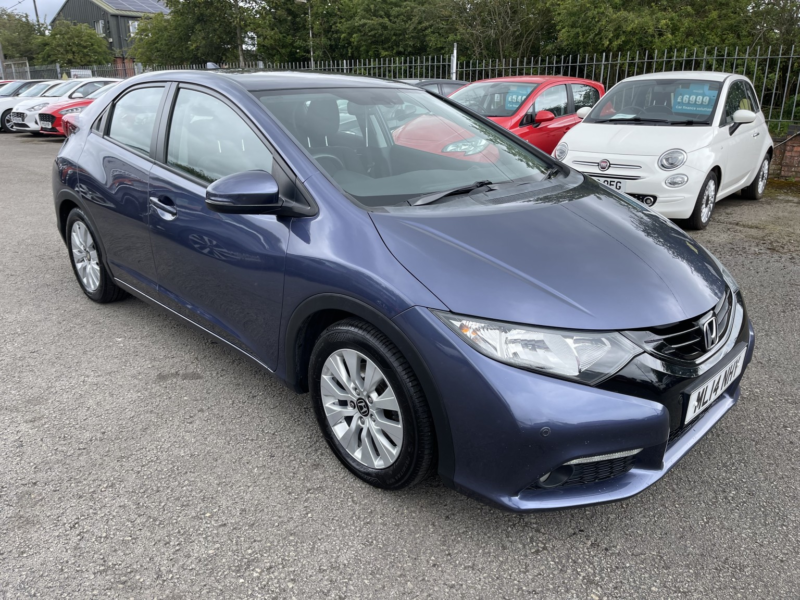 2014 Honda Civic 1.6 I-Dtec Se Plus-T in Blue — image 1