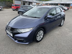 2014 Honda Civic 1.6 I-Dtec Se Plus-T in Blue — image 2