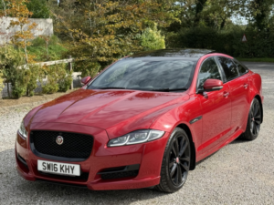 2016 Jaguar Xj 3.0 D V6 R-Sport in Red — image 4