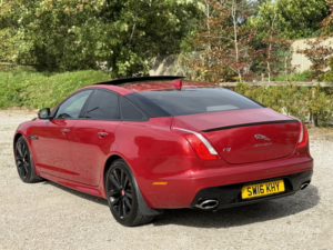 2016 Jaguar Xj 3.0 D V6 R-Sport in Red — image 6