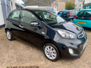 2014 Kia Picanto 1.0 Vr7 in Black — image 3