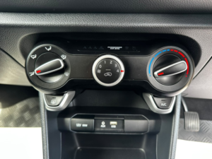 2018 Kia Picanto 1.3 2 in Orange — image 2