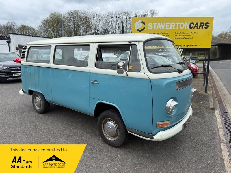 1972 Volkswagen Transporter Bay Window T2 in Blue/white — image 1