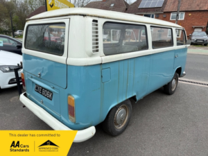 1972 Volkswagen Transporter Bay Window T2 in Blue/white — image 3