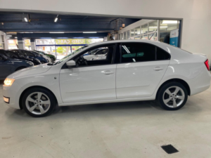 2014 Skoda Rapid 1.4 Tsi Elegance DSG Euro 5 5dr in White — image 6