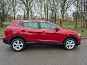 2018 Nissan Qashqai 1.5 Dci Acenta Premium SUV 5dr Diesel Manual Euro 6 (s/s) (115 Ps) in Red — image 4