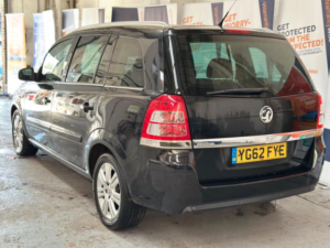 2012 Vauxhall Zafira 1.7 Cdti Ecoflex Design Euro 5 5dr (snav) in Black — image 4