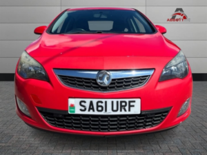 2011 Vauxhall Astra 2.0 Cdti Ecoflex Sri in Red — image 2