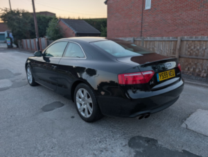 2010 Audi A5 2.0 Tfsi Se in Black — image 6