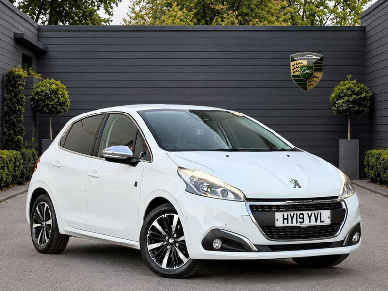 2019 Peugeot 208 1.2 Puretech Tech Edition Euro 6 (s/s) 5dr in White — image 1