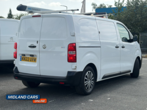 2022 Vauxhall Vivaro 1.5 Turbo D 2700 Dynamic in White — image 4