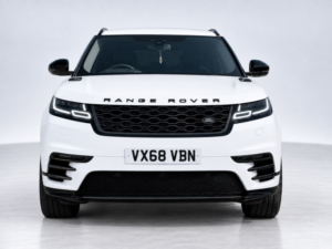 2018 Land Rover Range Rover Velar 2.0 P250 R-Dynamic Hse Auto 4WD Euro 6 (s/s) 5dr in White — image 3
