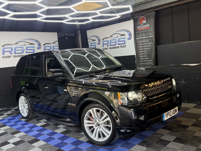 2012 Land Rover Range Rover Sport 3.0 Sd V6 Hse in Black — image 1