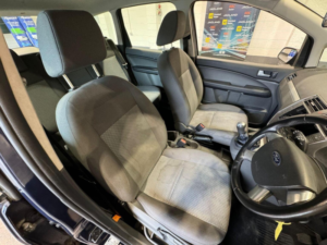 2005 Ford Focus C-Max 1.6 16v Zetec 5dr in Blue — image 3