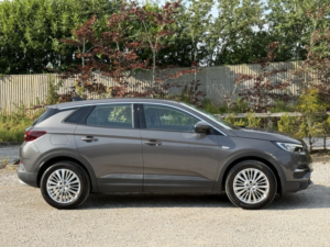2020 Vauxhall Grandland X 1.5 Turbo D Business Edition Nav in Grey — image 2