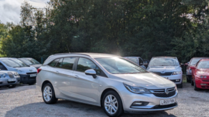 2019 Vauxhall Astra 1.0 I Turbo Ecotec Design in Silver — image 2