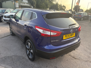2015 Nissan Qashqai 1.2 Dig-T N-Tec SUV 5dr Petrol Manual 2WD Euro 5 (s/s) (115 Ps) in Blue — image 3