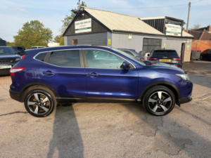 2015 Nissan Qashqai 1.2 Dig-T N-Tec SUV 5dr Petrol Manual 2WD Euro 5 (s/s) (115 Ps) in Blue — image 6