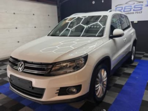 2016 Volkswagen Tiguan 2.0 Tdi Bluemotion Tech Match Edition in White — image 4