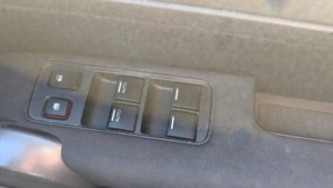 2011 Honda Cr-V 2.0 I-Vtec Se in Bronze — image 5