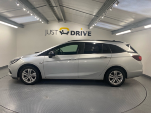 2022 Vauxhall Astra 1.2 Turbo Business Edition Nav Sports Tourer 5dr Petrol Manual Euro 6 (s/s) (130 Ps) in Silver — image 3