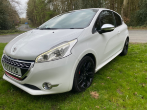 2013 Peugeot 208 Thp Gti in White — image 4