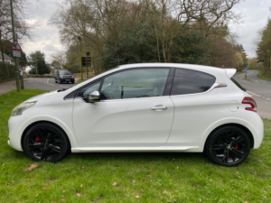 2013 Peugeot 208 Thp Gti in White — image 5