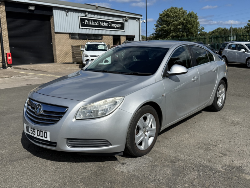 2009 Vauxhall Insignia 2.0 Cdti Exclusiv in Silver — image 1