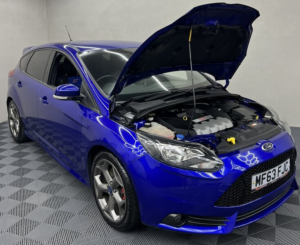 2013 Ford Focus 2.0 Focus St-2 T 5dr in Blue — image 3