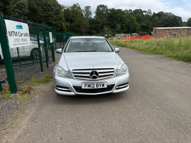 2012 Mercedes-Benz C Class 2.1 C220 Cdi Blueefficiency Executive Se Saloon 4dr Diesel G-Tronic+ Euro 5 (s/s) (170 Ps) in Silver — image 1