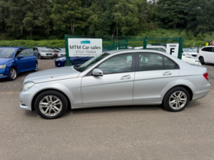 2012 Mercedes-Benz C Class 2.1 C220 Cdi Blueefficiency Executive Se Saloon 4dr Diesel G-Tronic+ Euro 5 (s/s) (170 Ps) in Silver — image 3