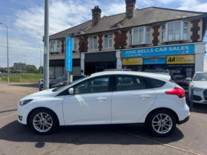 2015 Ford Focus 1.5 Tdci Zetec Euro 6 (s/s) 5dr in White — image 2