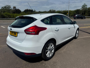 2015 Ford Focus 1.5 Tdci Zetec Euro 6 (s/s) 5dr in White — image 5