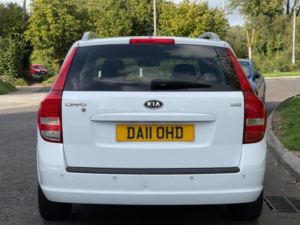 2011 Kia Ceed 1.6 Crdi 3 Sports Wagon Auto Euro 5 5dr in White — image 6