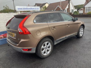 2009 Volvo Xc60 2.4 D5 Se Lux in Bronze — image 2