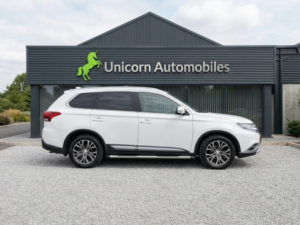 2018 Mitsubishi Outlander 2.2 Di-D 3 in White — image 2