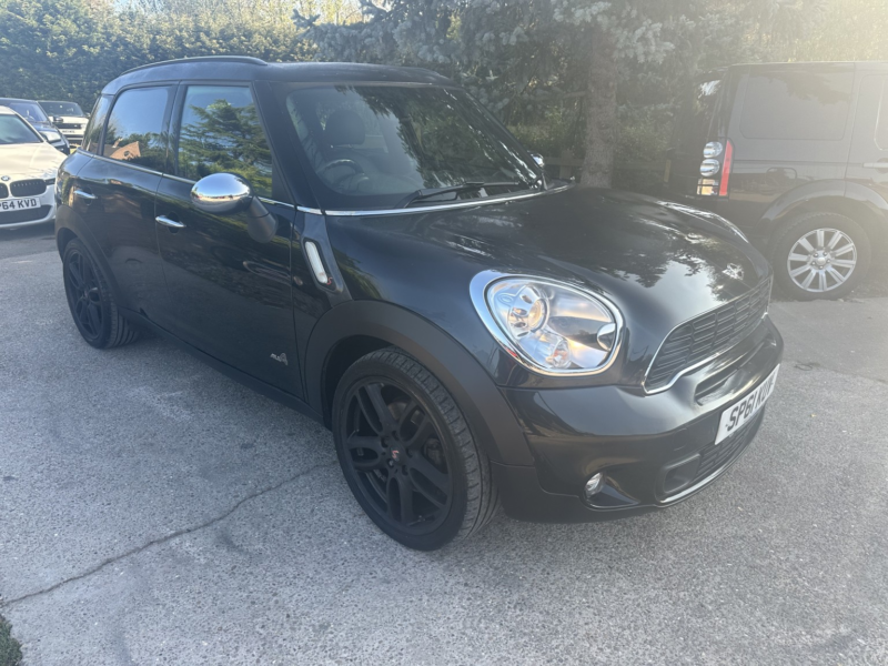 2011 MINI Countryman 1.6 Cooper S All4 Countryman in Black — image 1