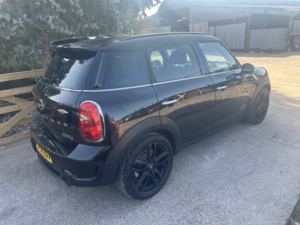 2011 MINI Countryman 1.6 Cooper S All4 Countryman in Black — image 6
