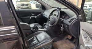 2012 Volvo Xc90 2.4 D5 Se Lux Geartronic 4WD Euro 5 5dr in Black — image 3