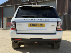 2011 Land Rover Range Rover Sport 3.0 Sd V6 Hse in White — image 4