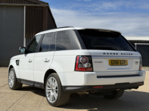 2011 Land Rover Range Rover Sport 3.0 Sd V6 Hse in White — image 5
