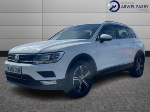 2016 Volkswagen Tiguan 2.0 Tdi Bluemotion Tech Se Navigation in White — image 3
