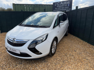 2014 Vauxhall Zafira Tourer 1.8 16v Tech Line Euro 5 5dr in White — image 4