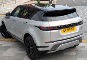 2022 Land Rover Range Rover Evoque 1.5 P300e 12.2kwh R-Dynamic Se in Silver — image 3