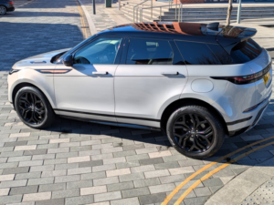 2022 Land Rover Range Rover Evoque 1.5 P300e 12.2kwh R-Dynamic Se in Silver — image 6