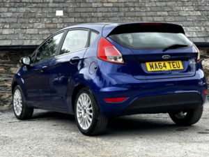 2014 Ford Fiesta 1.2 Fiesta Zetec 5dr in Blue — image 2