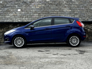 2014 Ford Fiesta 1.2 Fiesta Zetec 5dr in Blue — image 3