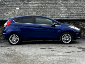 2014 Ford Fiesta 1.2 Fiesta Zetec 5dr in Blue — image 4