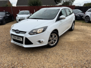 2014 Ford Focus 1.6 Titanium Navigator Estate 5dr Petrol Powershift Euro 5 (125 Ps) in White — image 2