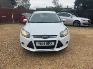 2014 Ford Focus 1.6 Titanium Navigator Estate 5dr Petrol Powershift Euro 5 (125 Ps) in White — image 3